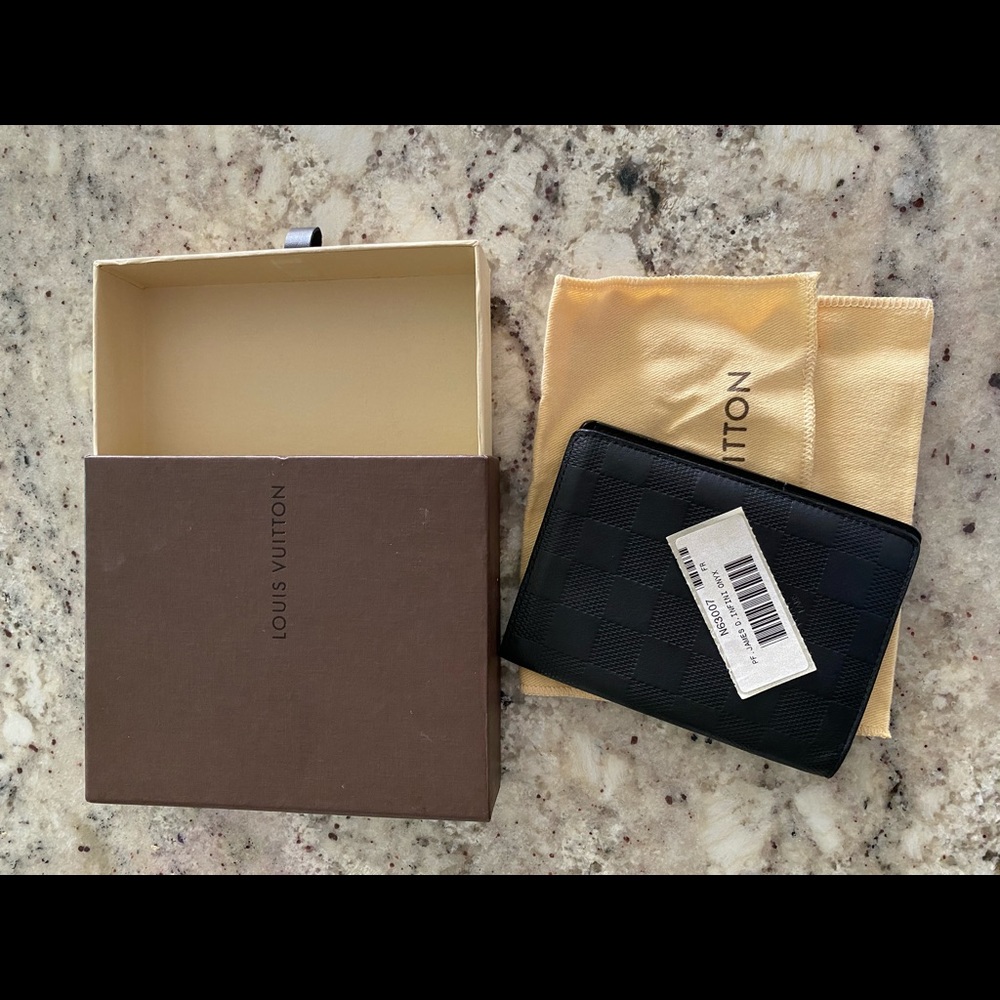 Louis Vuitton Damier Infini James Onyx Wallet